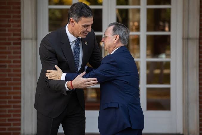 Secuencia de las comunicaciones entre el Gobierno central y Ceuta: cruce de mensajes, llamadas y discrepancias